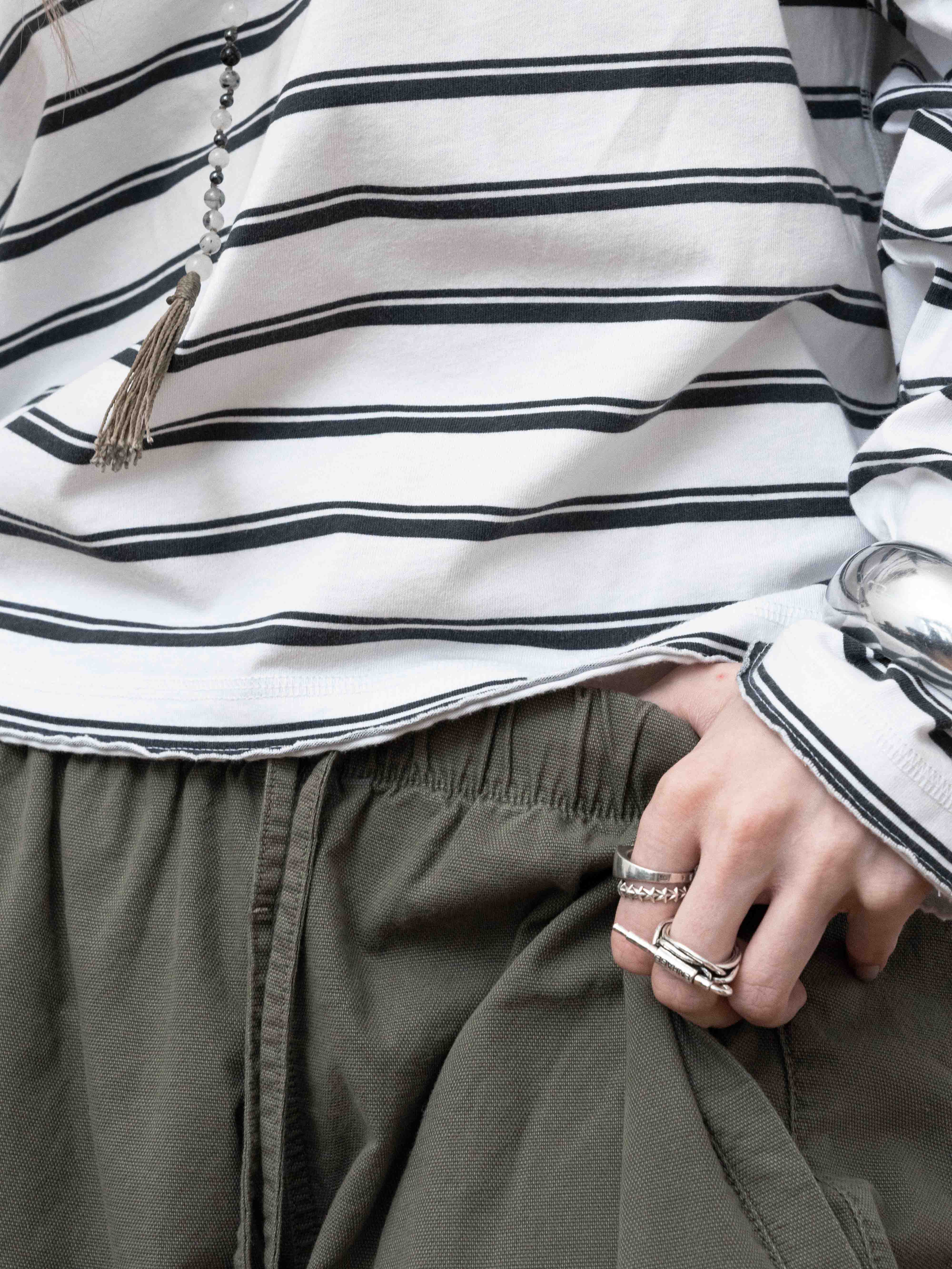 BAGGY LONGSLEEVE - WHITE STRIPED - Image 4