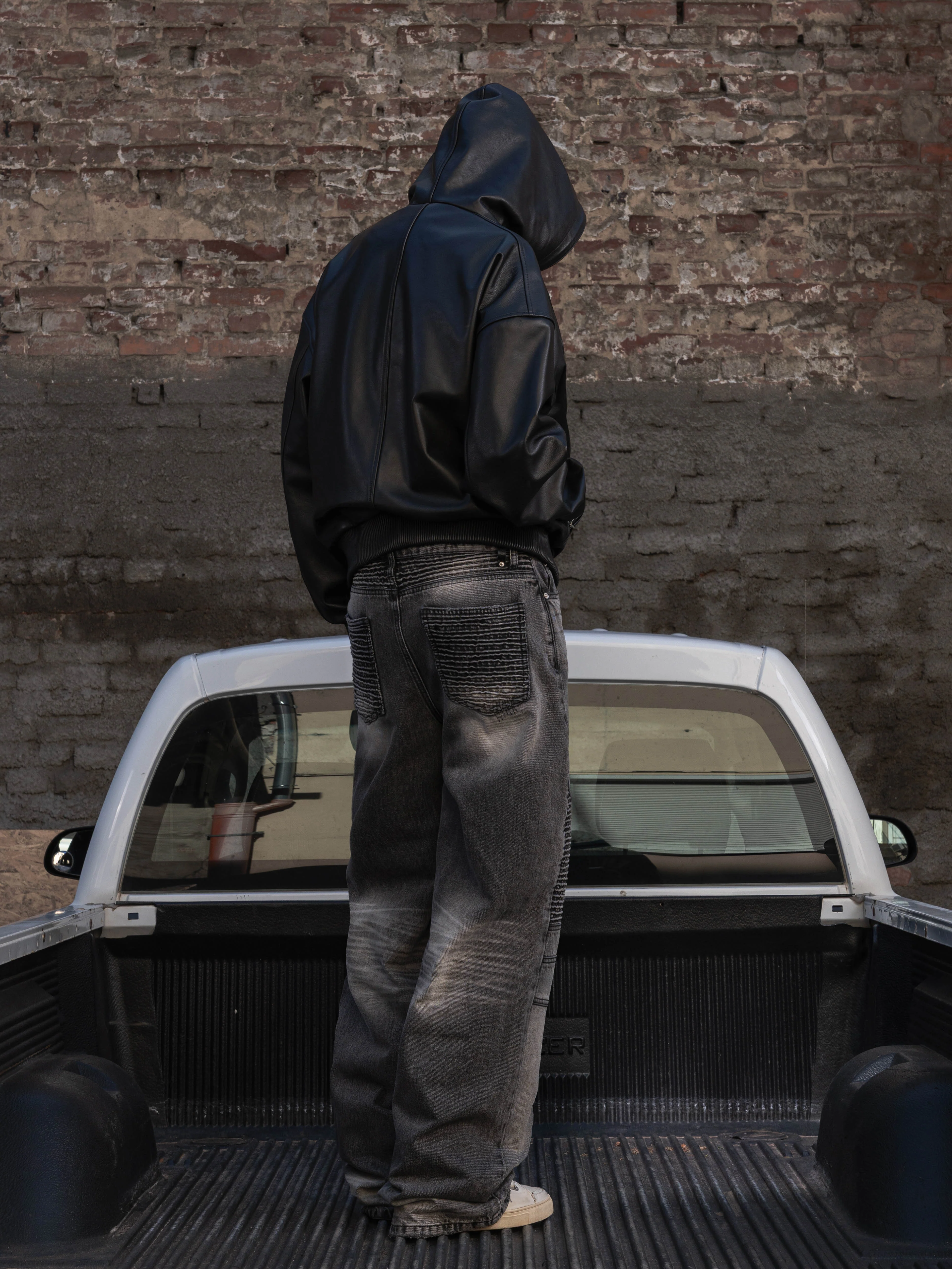 BIKER JEANS - WASHED BLACK - Image 4