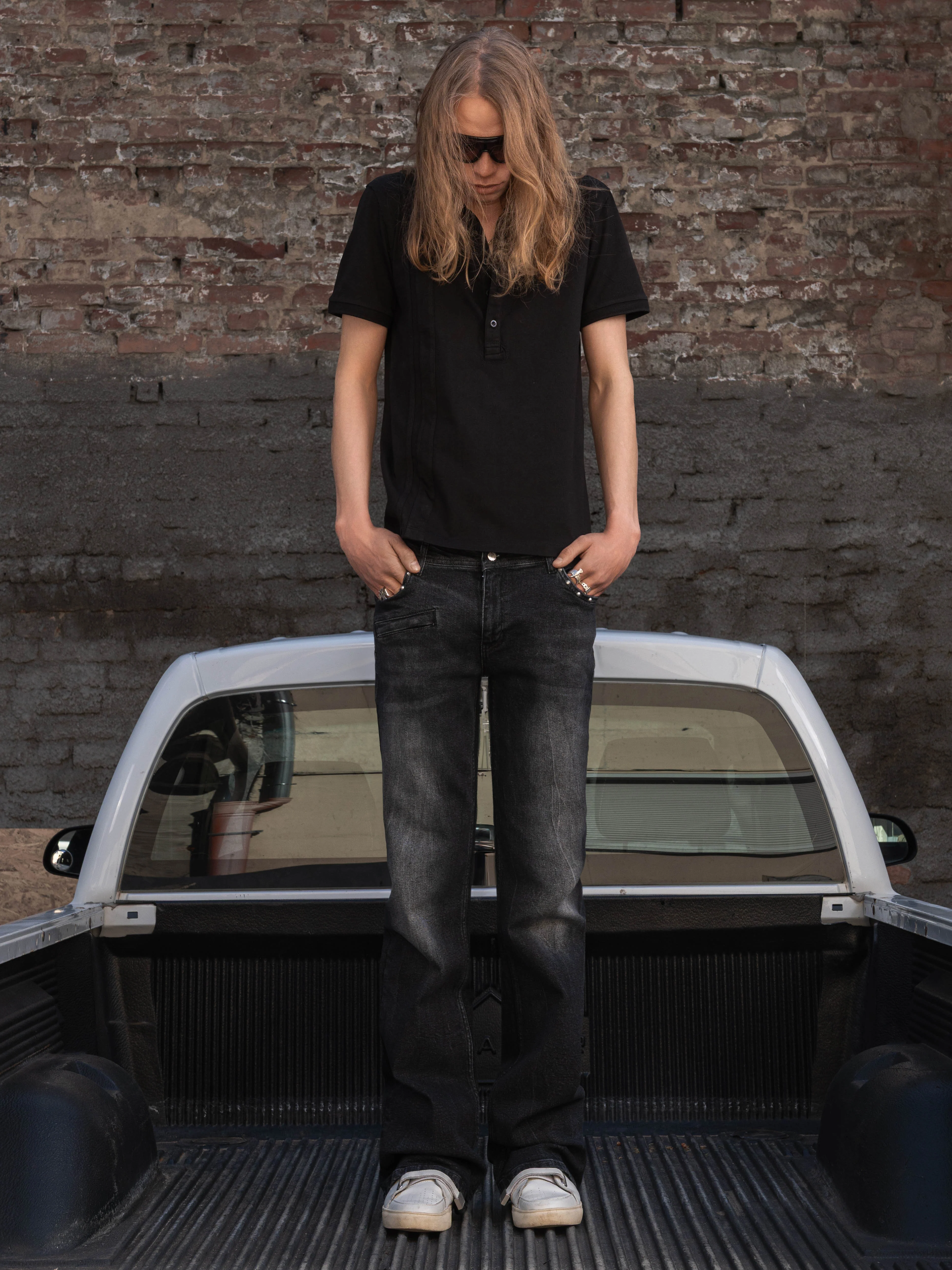 FLARED JEANS - BLACK - Image 3