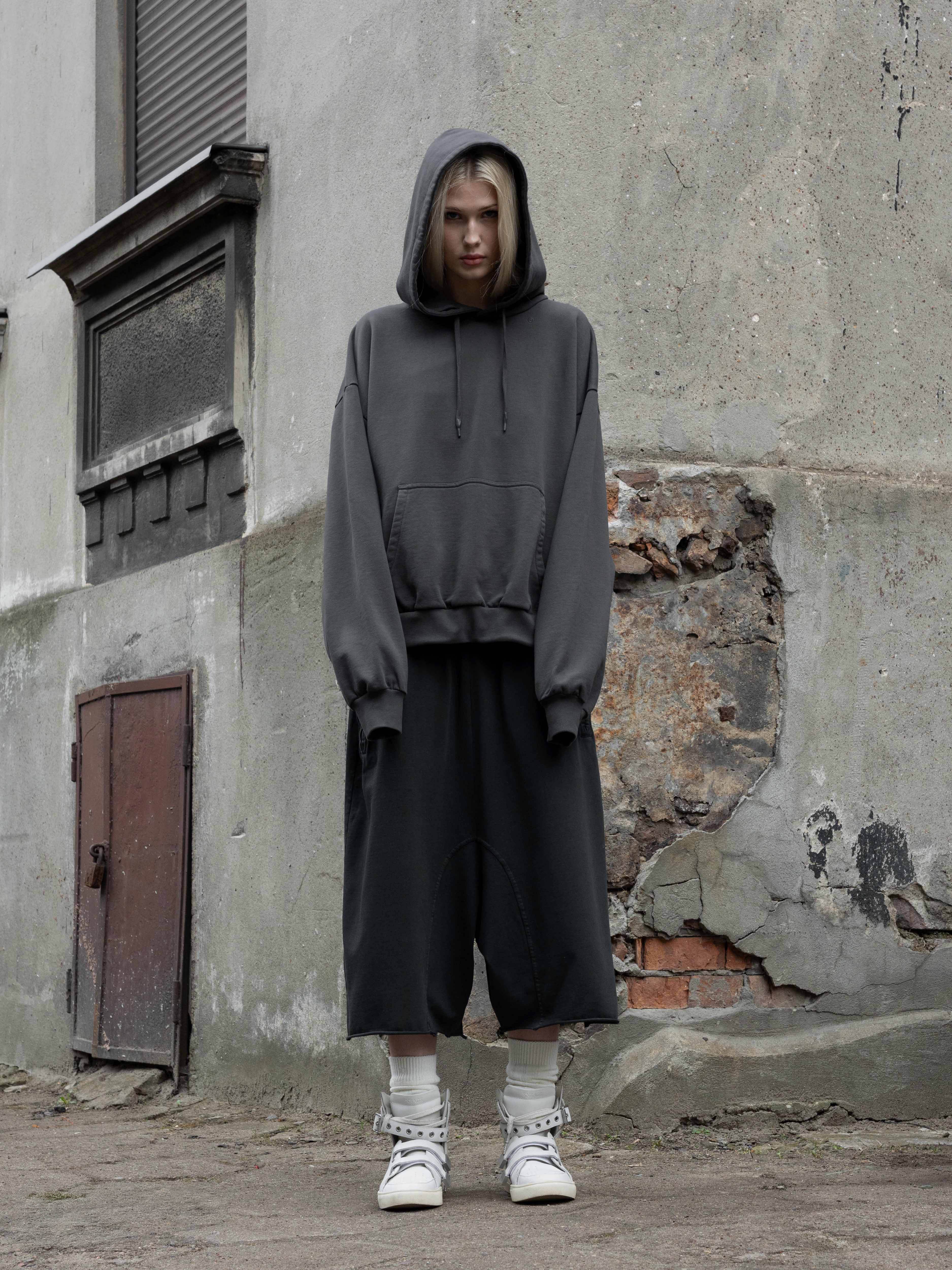 BLANC HOODIE - GRAPHITE - Image 2