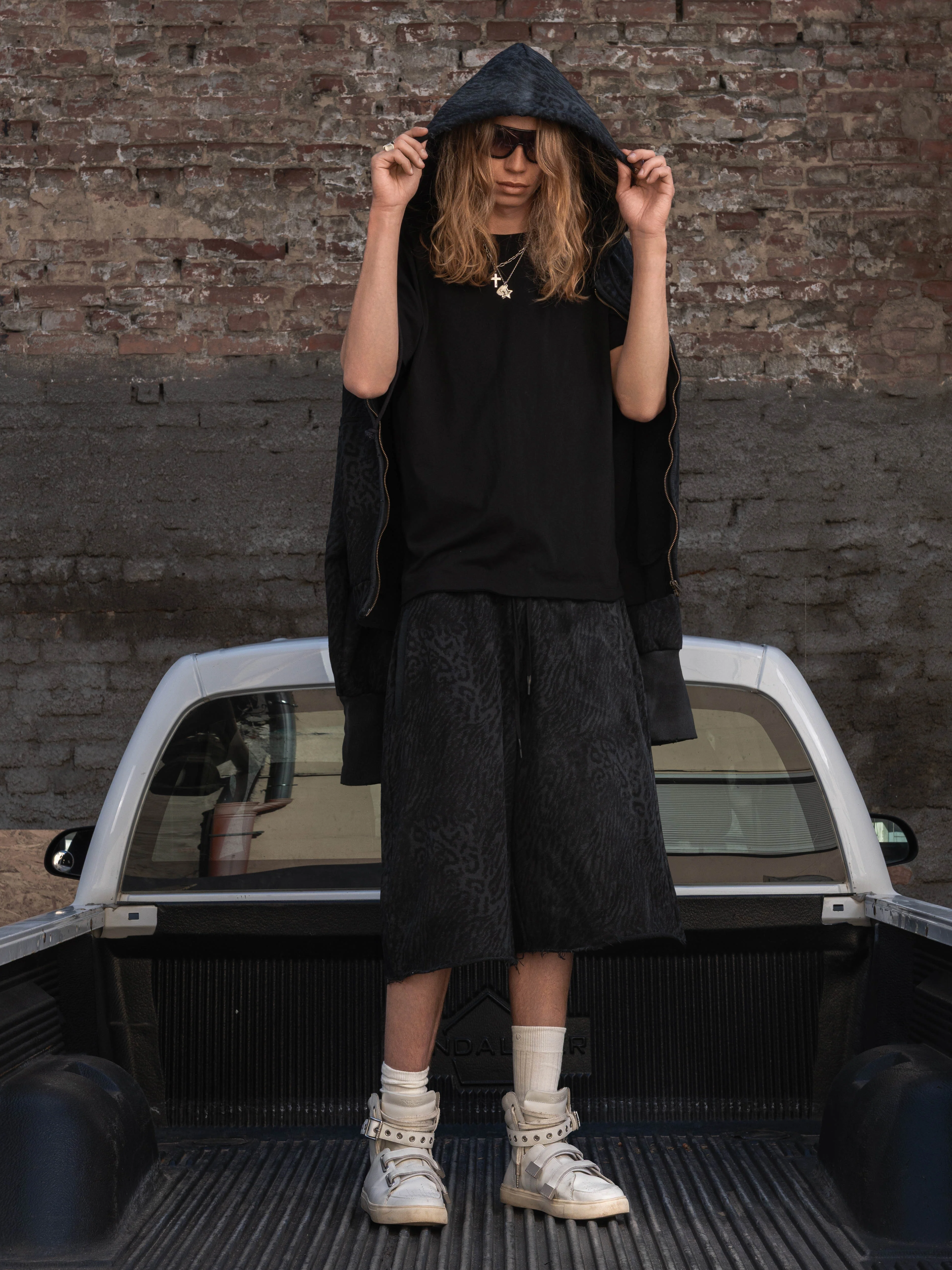 MAXI SHORTS - BLACK LEOPARD - Image 3
