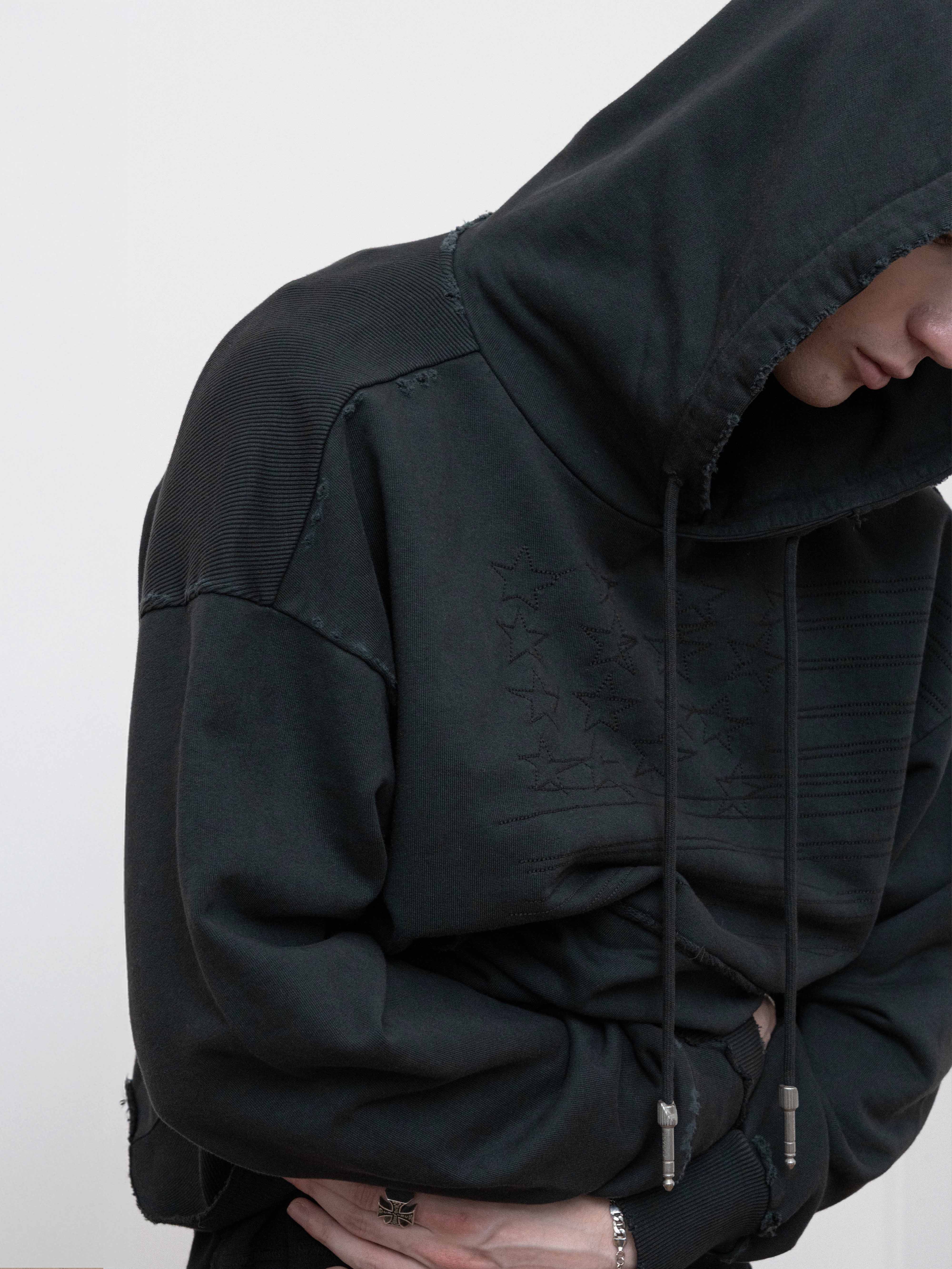 PANEL HOODIE - GARMENT DYED BLACK - Image 4