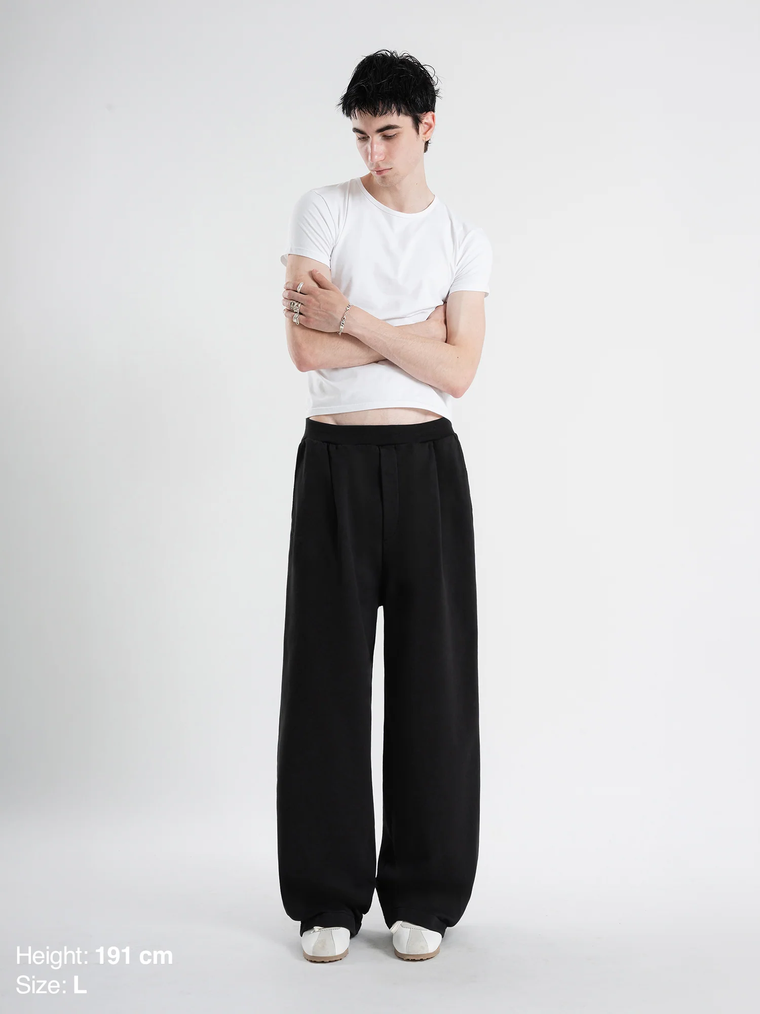 PLEATED SWEATPANTS - BLACK - Image 3