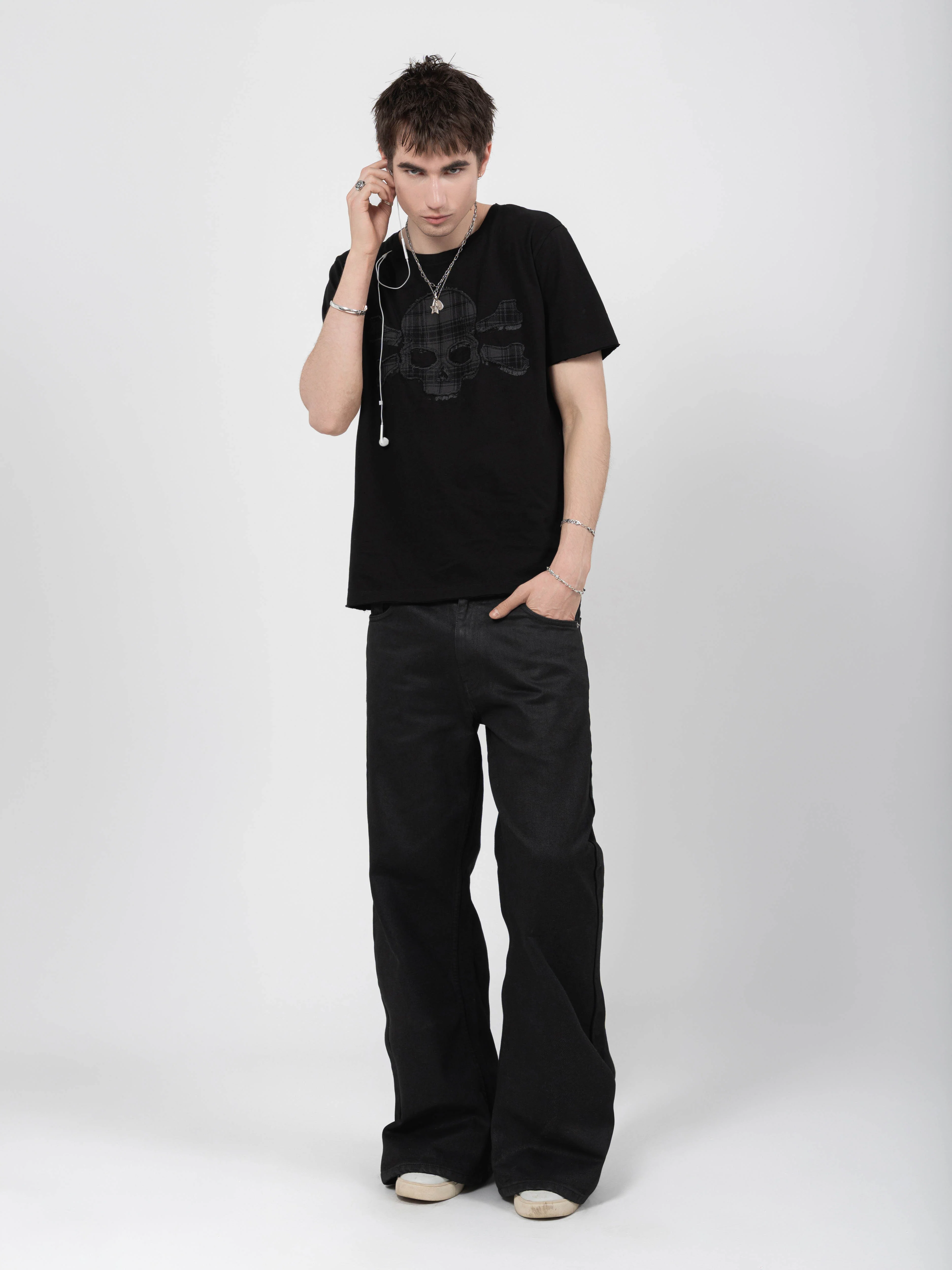 ROUND NECK TEE - BLACK SKULL - Image 2