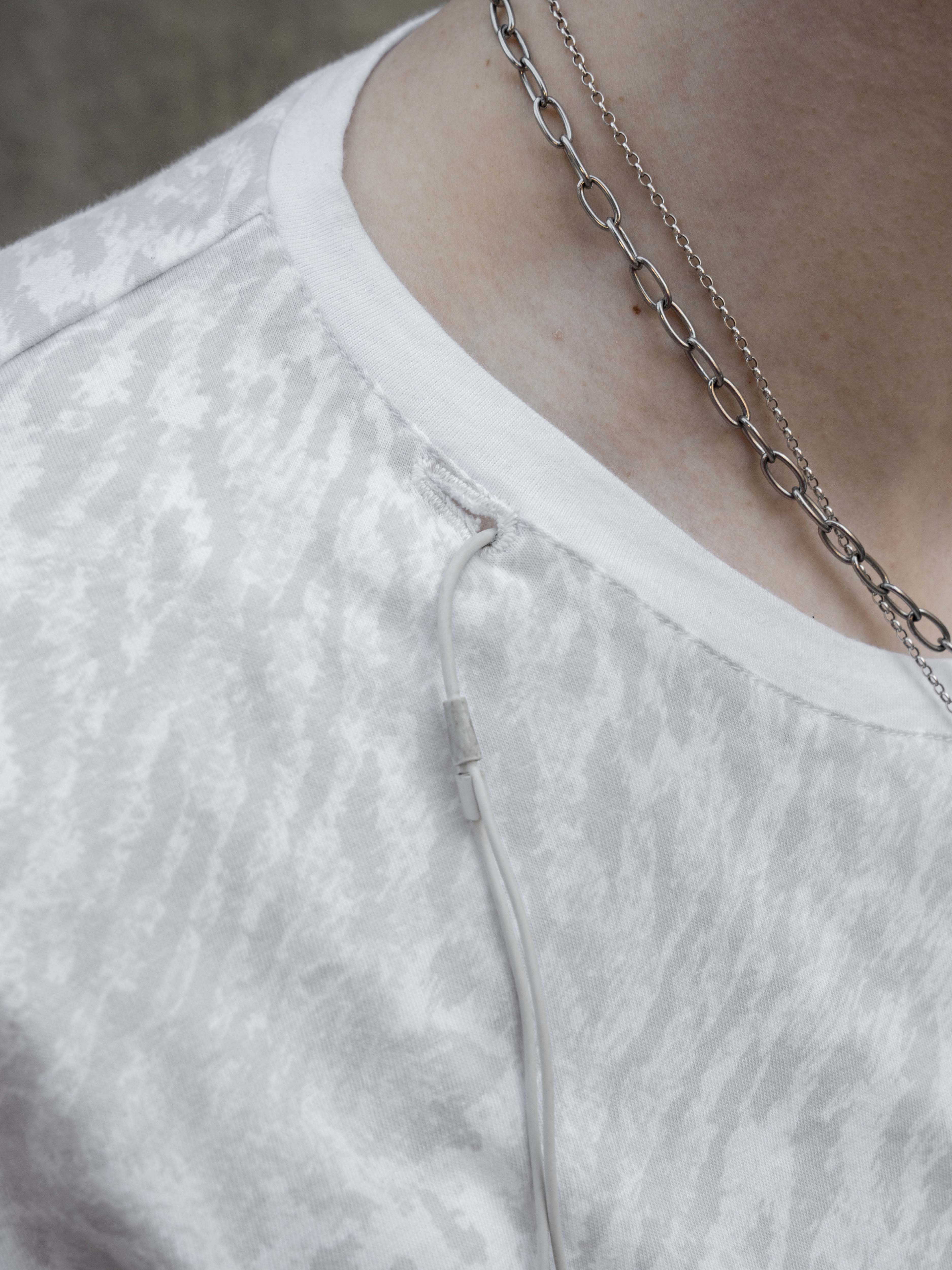 ROUND NECK TEE - WHITE LEOPARD - Image 3