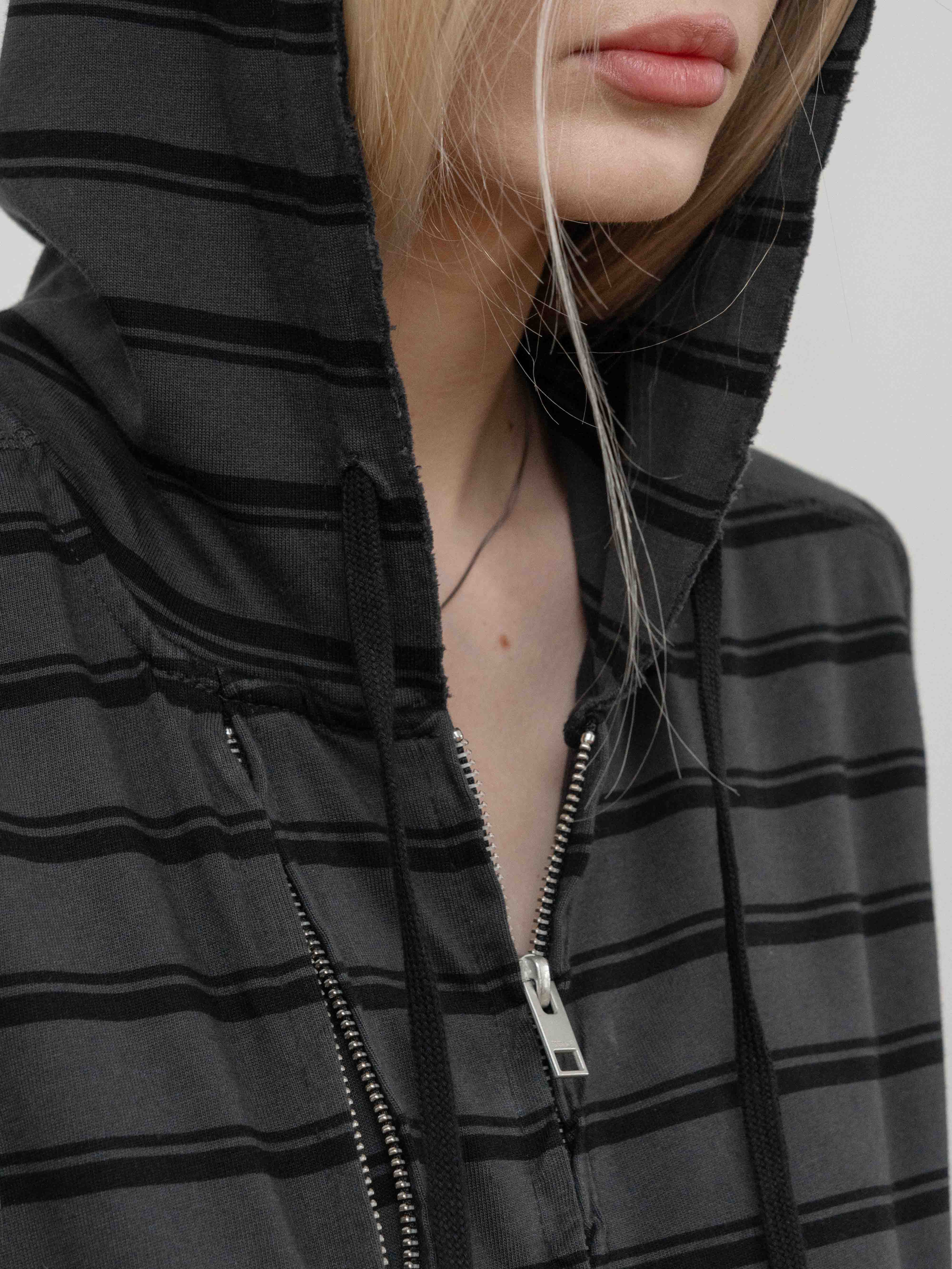 SLIM ZIP HOODIE - BLACK STRIPED - Image 4