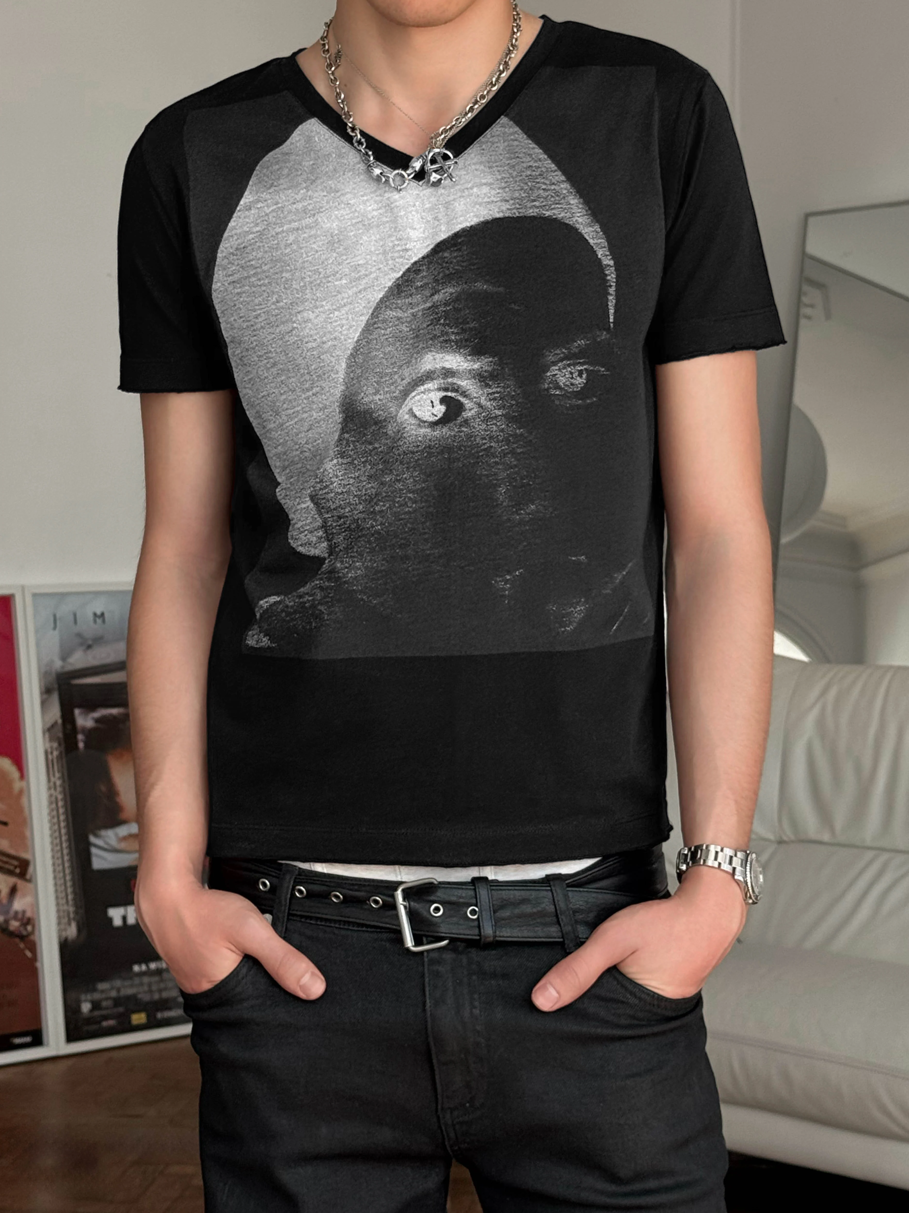 V-NECK TEE - DOROTHY BLACK - Image 2