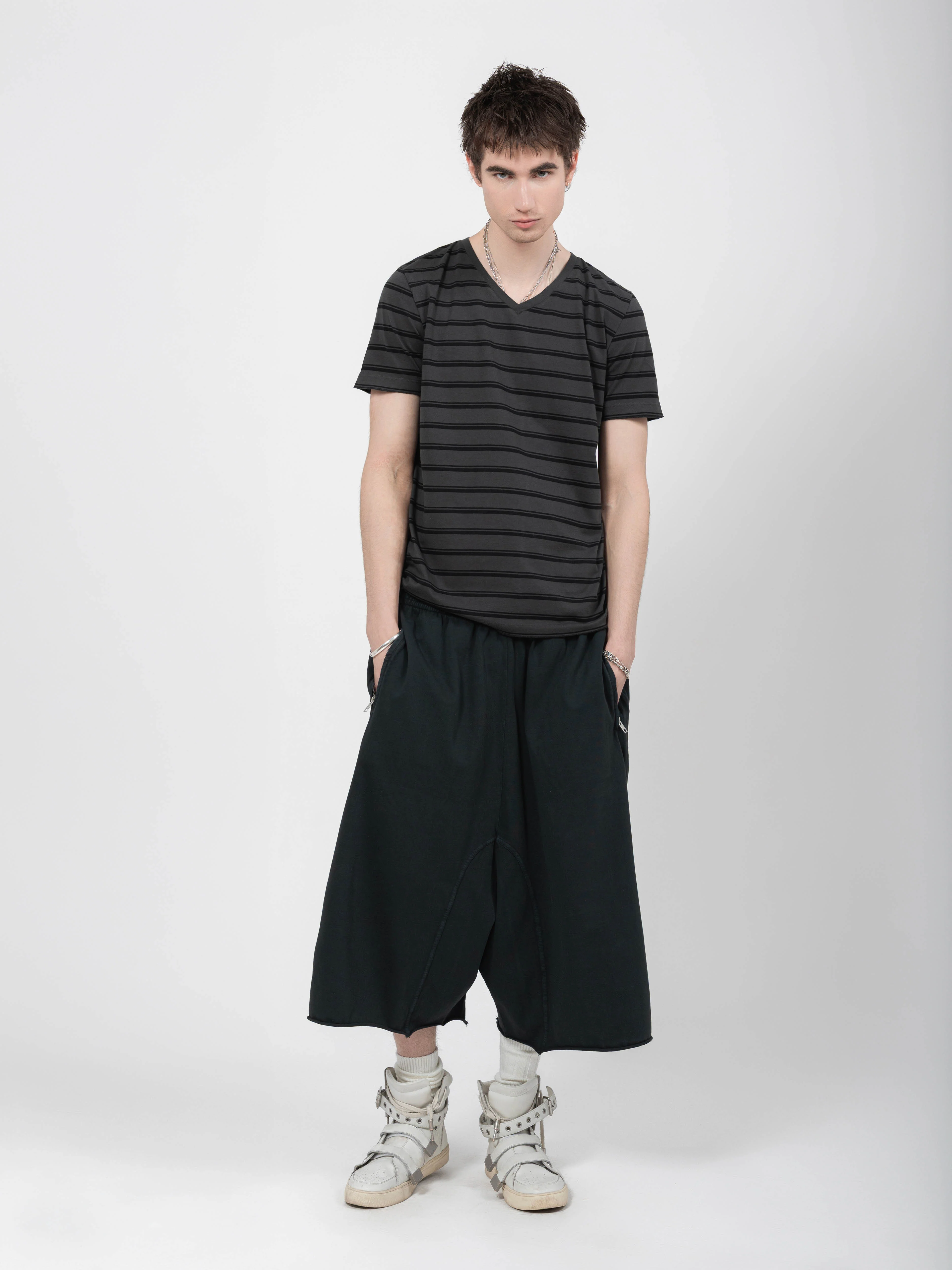V-NECK TEE - BLACK STRIPED - Image 2
