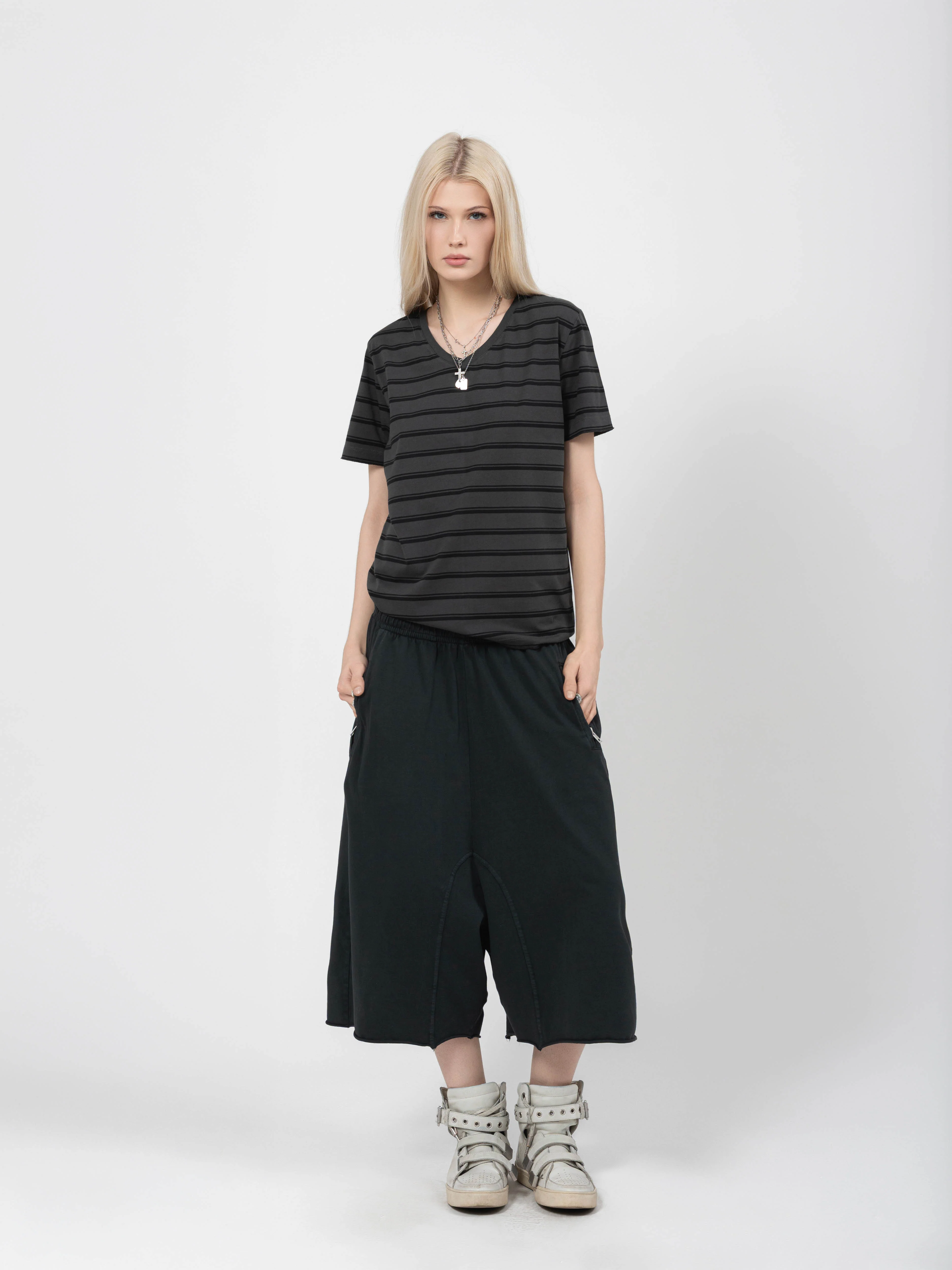 V-NECK TEE - BLACK STRIPED - Image 3