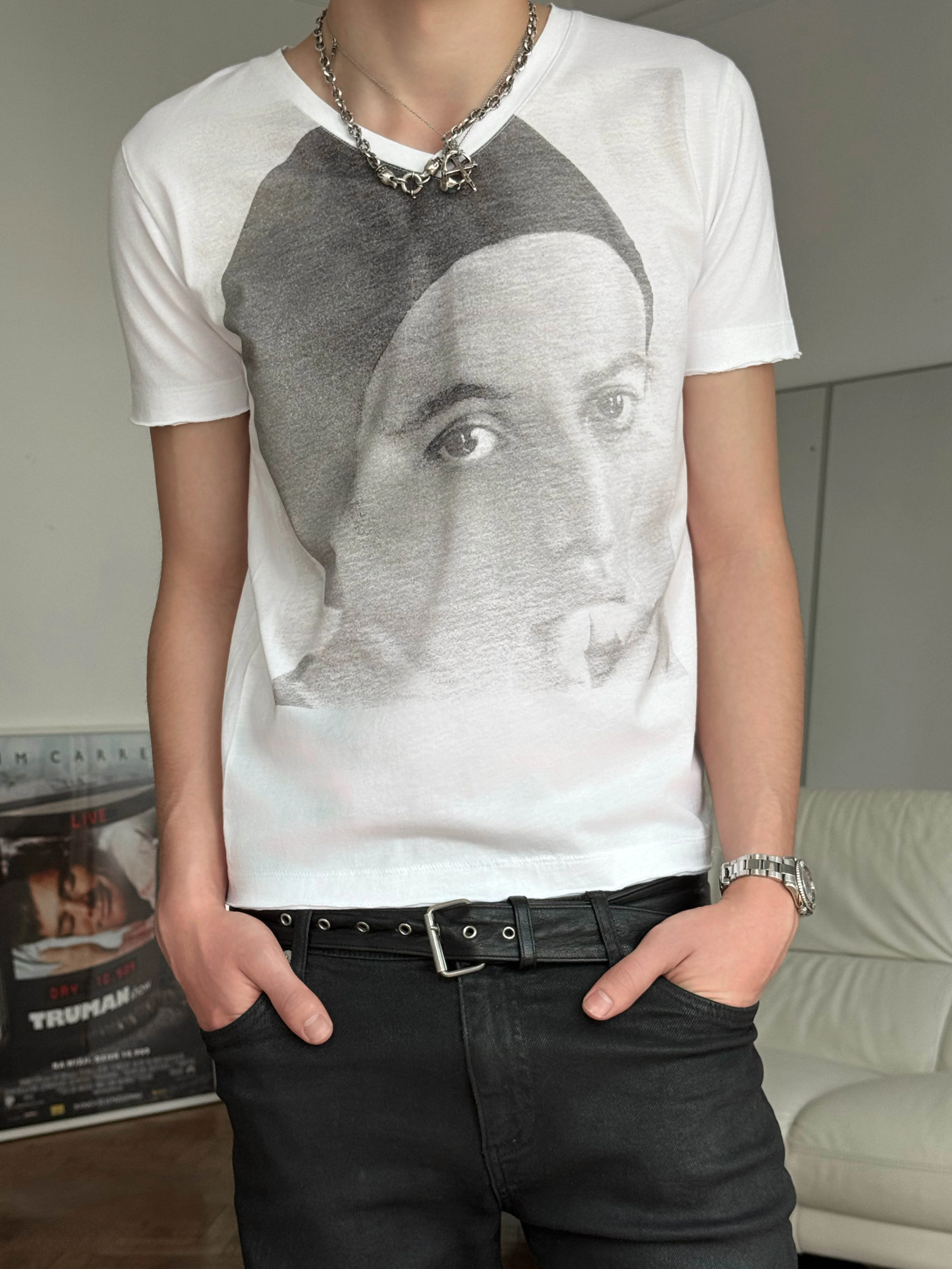 V-NECK TEE - DOROTHY WHITE - Image 2