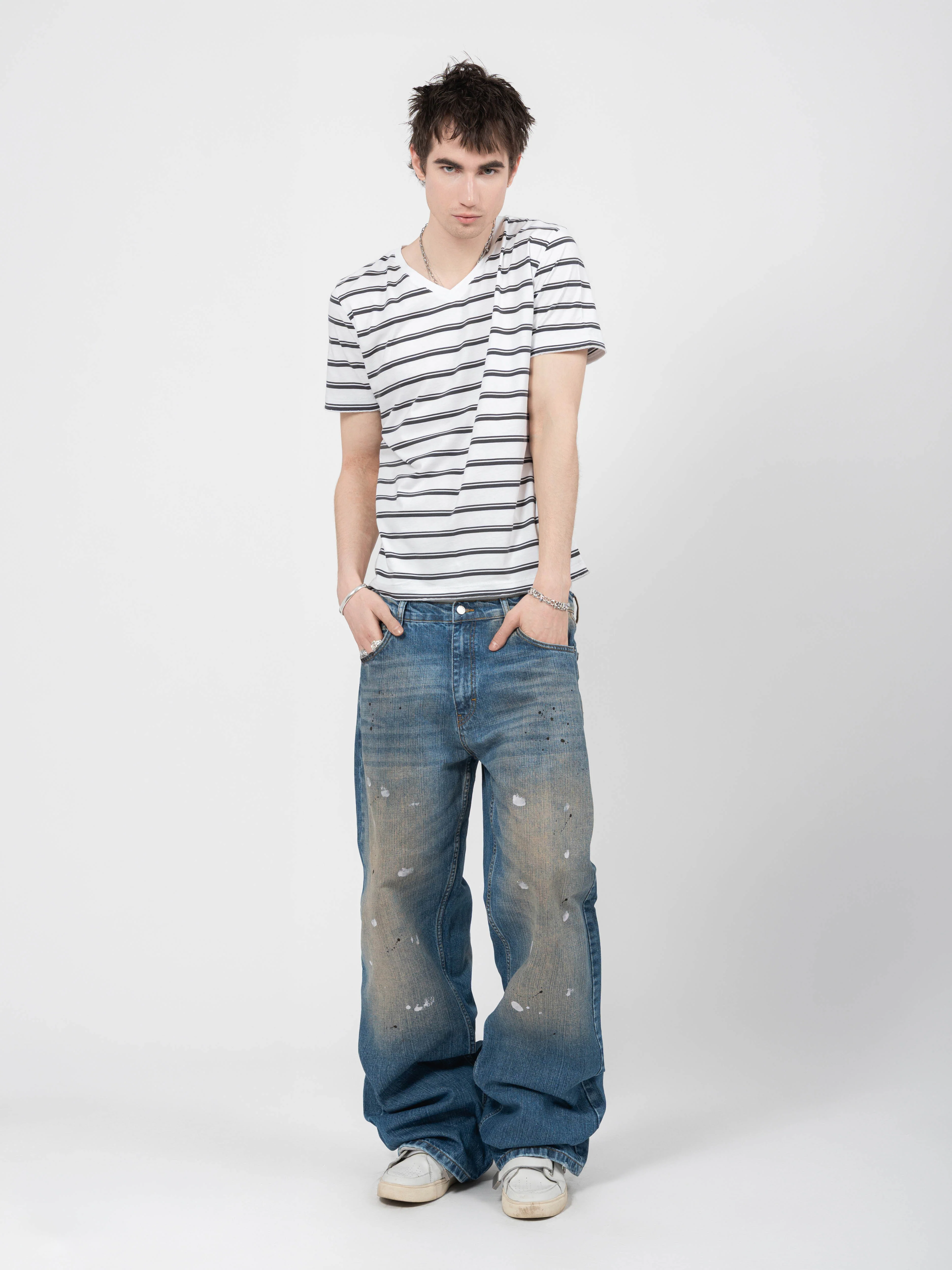 V-NECK TEE - WHITE STRIPED - Image 3
